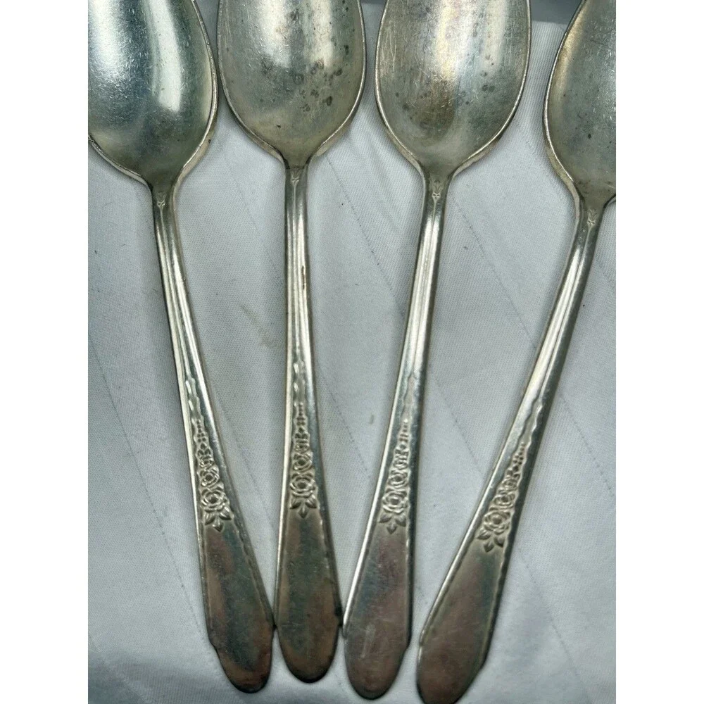 WM Rogers & Son IS Gardenia Flatware-Set of 4 Spoons